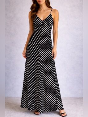 kut from the kloth maxi dress Kut From The Kloth Juno Cap-Sleeve Maxi Shirtdress In Light Wash - 60% Off